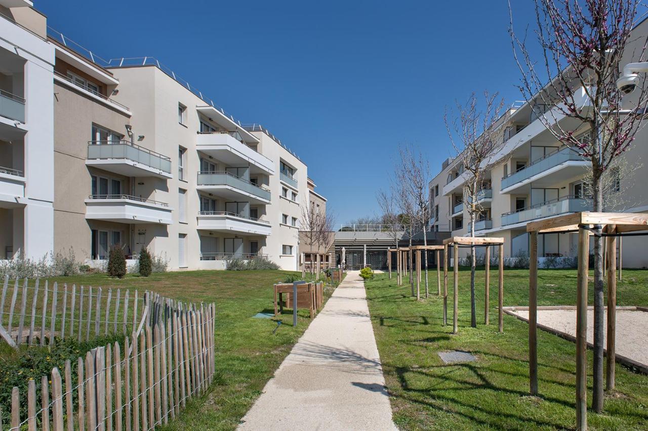 Domitys Les Tourmalines Aparthotel Carpentras Exterior foto