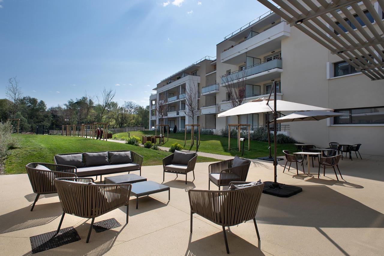 Domitys Les Tourmalines Aparthotel Carpentras Exterior foto