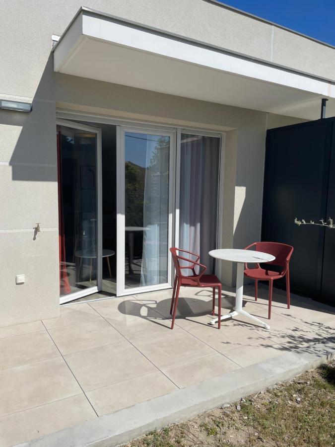 Domitys Les Tourmalines Aparthotel Carpentras Exterior foto