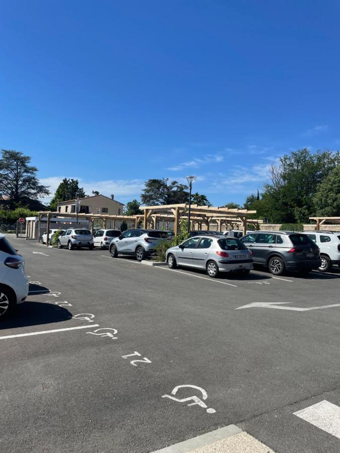 Domitys Les Tourmalines Aparthotel Carpentras Exterior foto